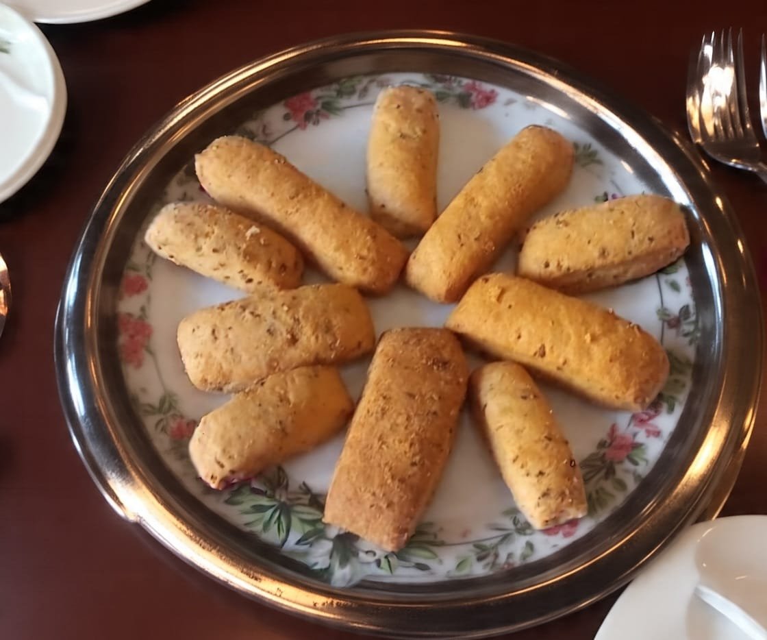 طريقة عمل القراقيش المصرية الأصيلة بالسمسم: سناك لذيذ وطاقة تدوم